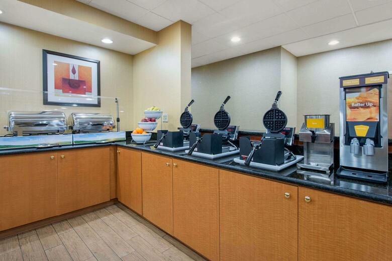 Hotel Comfort Suites Universal Studios Area
