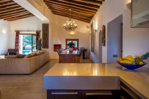 Beautiful 5 Star Villa With Private Pool, Ibiza Villa 1040