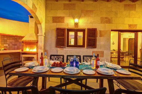 Mares 4 Bedroom Villa, Cala'n Forcat
