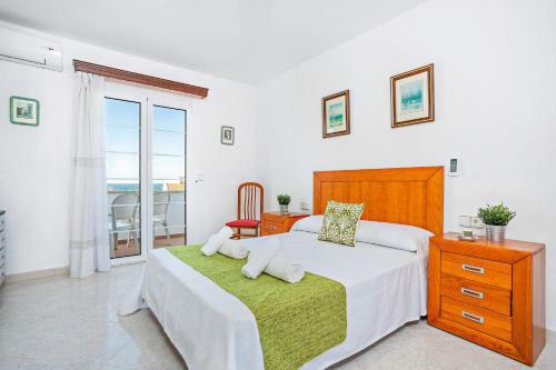 Sunflower 3 Bedroom Villa, Cala Blanca