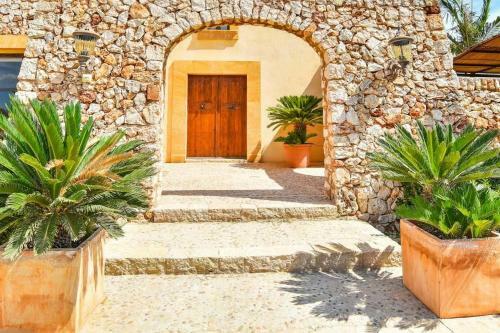S'horta Villa Sleeps 8 Pool Air Con Wifi