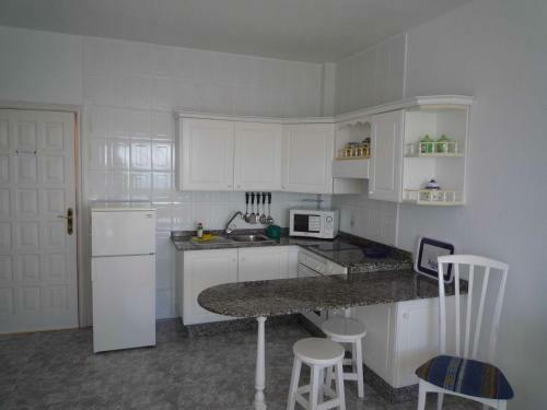 Apartamento Vv 121 Con Balc�n En Primera L�nea de Mar
