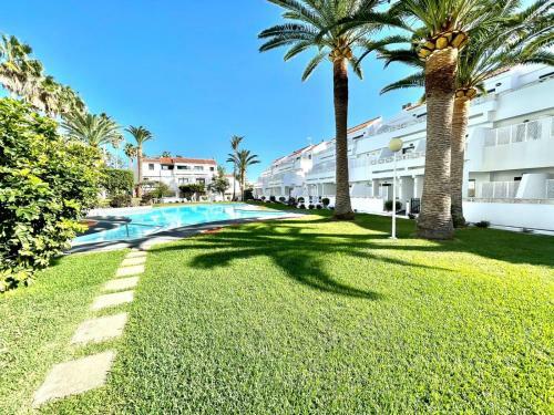 Apartamento Con Dos Dormitorios, Cerca de La Playa En Los Cancajos