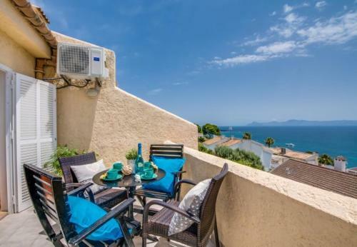 Alcanada Holiday Home Sleeps 5 With Pool And Air Con