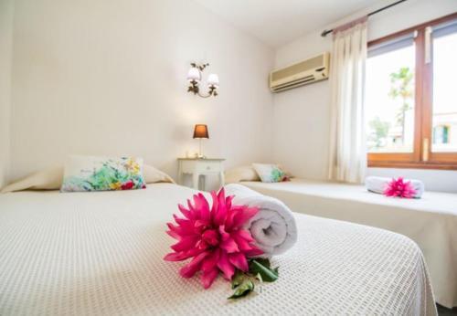 Alcanada Holiday Home Sleeps 5 With Pool And Air Con