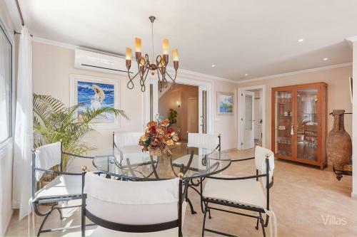 Alcanada Villa Sleeps 8 With Pool Air Con And Wifi