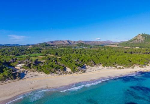 Font de Sa Cala Holiday Home Sleeps 10 With Pool