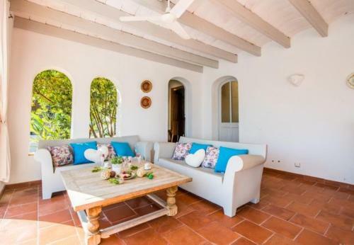 Font de Sa Cala Holiday Home Sleeps 10 With Pool