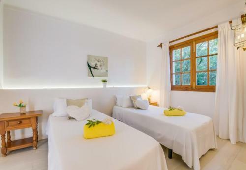 Font de Sa Cala Holiday Home Sleeps 10 With Pool