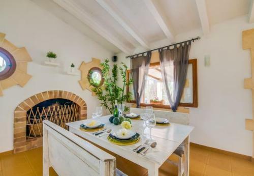Font de Sa Cala Holiday Home Sleeps 4 With Pool And Wifi