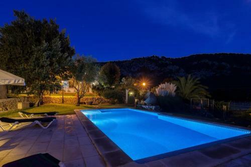 Sa Pobla Villa Sleeps 14 With Pool And Air Con