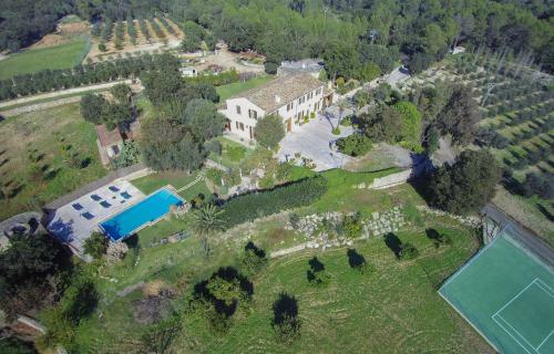 Sa Pobla Villa Sleeps 14 With Pool And Air Con