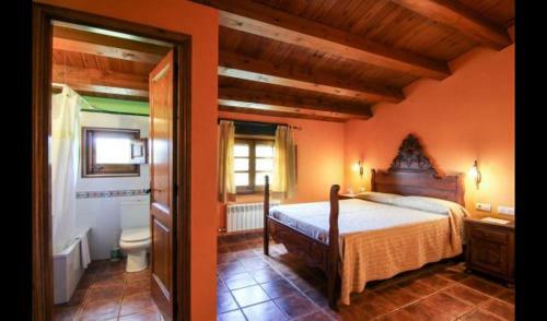 Villa In Capolat Sleeps 16 With Pool