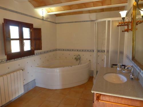 Beautiful Mansion In San Rafael With Jacuzzi