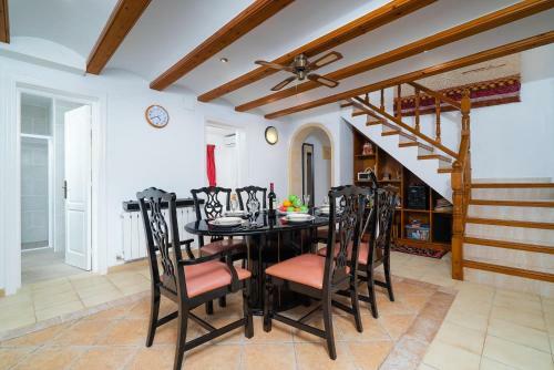 Xabia Villa Sleeps 6 Pool Air Con Wifi