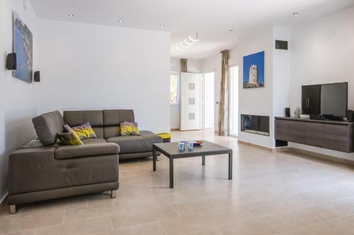 Xabia Villa Sleeps 4 Pool Air Con Wifi