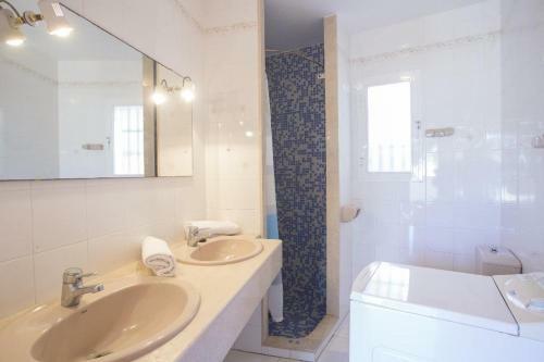 Xabia Villa Sleeps 4 Pool Air Con Wifi