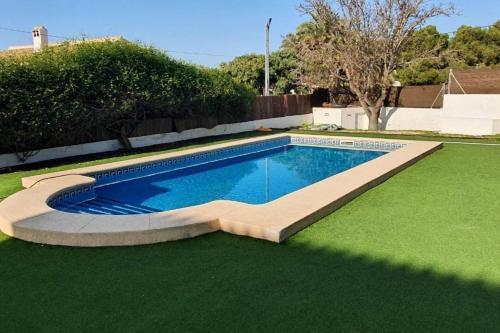 Immaculate 5-bed Villa In Xabia
