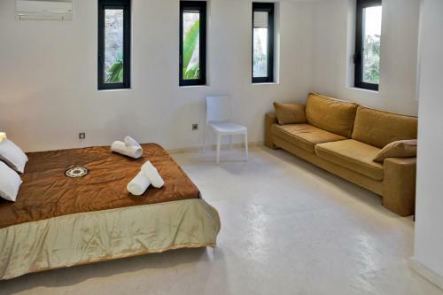 Rent This Luxury Villa With Private Pool, Ibiza Villa 1032