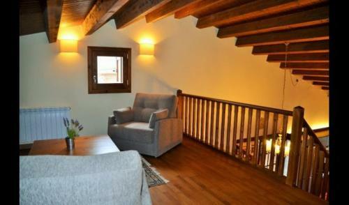 Montcortes Villa Sleeps 11 With Pool