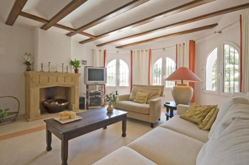 Xabia Villa Sleeps 8 Pool Wifi