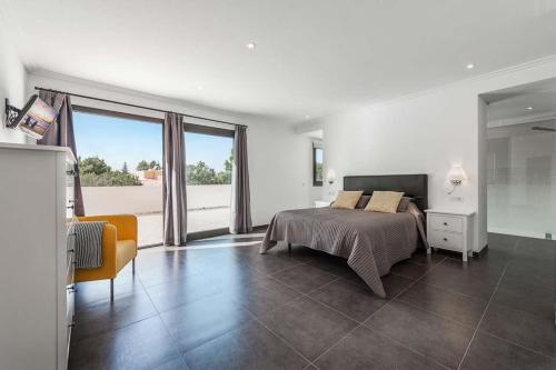 Es Mal Pas Villa Sleeps 8 With Pool Air Con And Wifi
