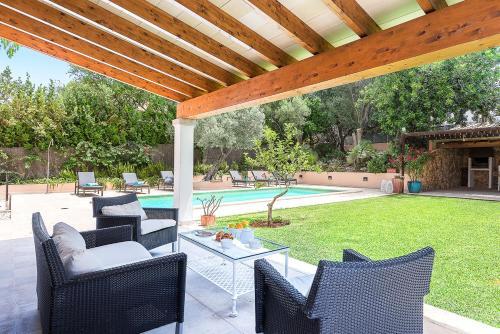 Es Mal Pas Villa Sleeps 10 With Pool And Air Con