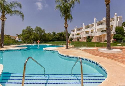 Cabopino Apartment Sleeps 4 Air Con Wifi