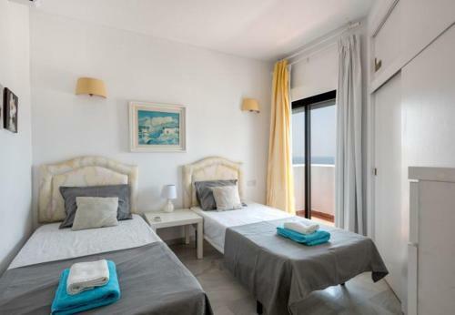 Cabopino Apartment Sleeps 4 Pool Air Con Wifi