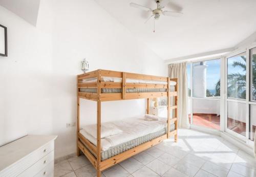 Cabopino Apartment Sleeps 6 Pool Air Con Wifi