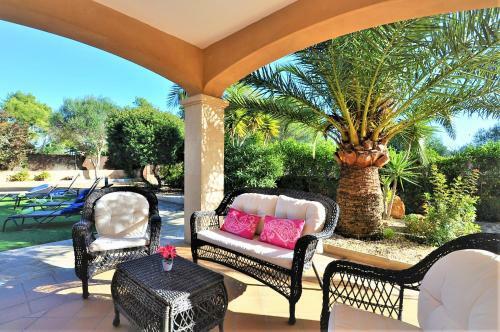 Casa Brisa- En Cala Llombards- Santany