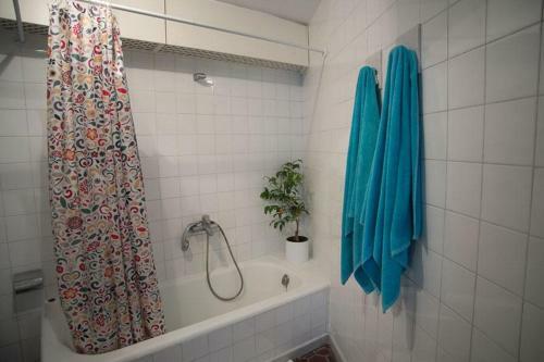 Aiguablava Holiday Home Sleeps 8 With Air Con