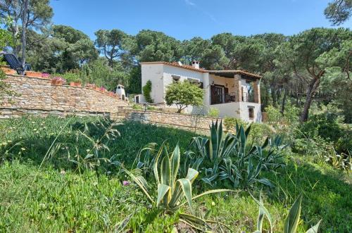 Fornells Holiday Home Sleeps 6 With Pool And Wifi