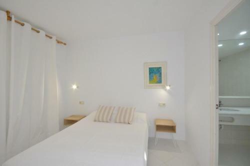 Fornells Holiday Home Sleeps 4