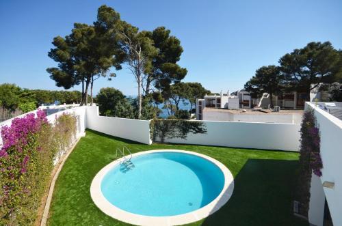 Fornells Holiday Home Sleeps 6