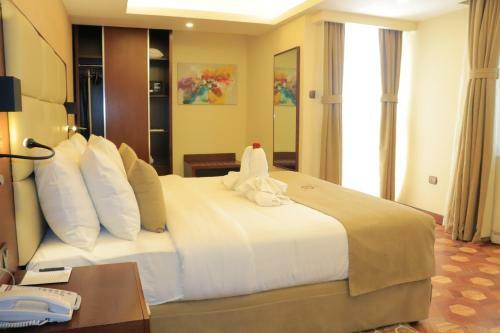 Desalegn Hotels And Resort