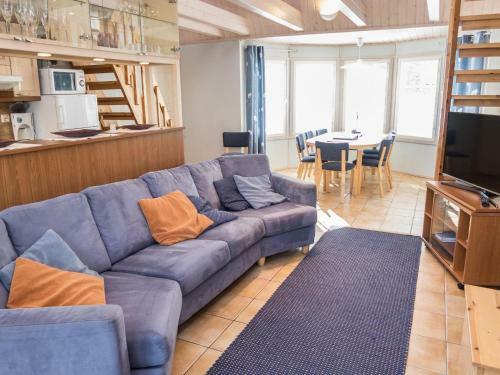 Holiday Home Nelikko B