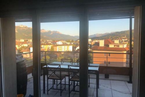 Outstanding Apartment In Annecy