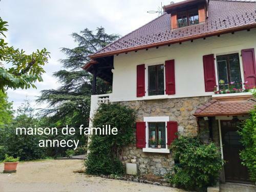 Apartamentos Villa Serandite Maison de Famille