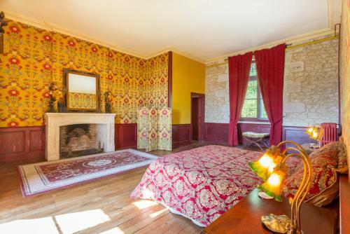 Le Moulinaud Chateau Sleeps 12 Pool Wifi