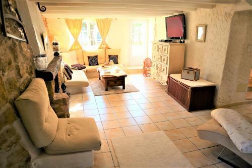 Magnifique Villa Proven�ale � Antibes