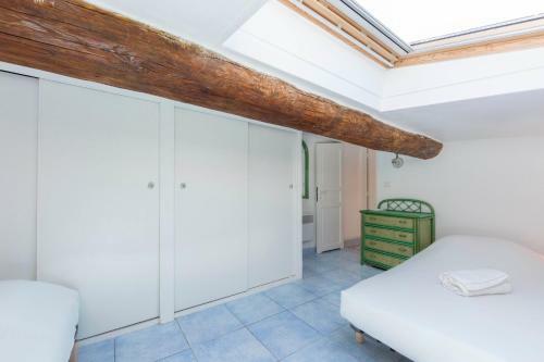 100m2 Duplex Apartment, Glimpse Of The Sea