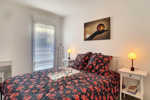 Nice Two-bed Apartment Terrace Port Vauban In Antibes