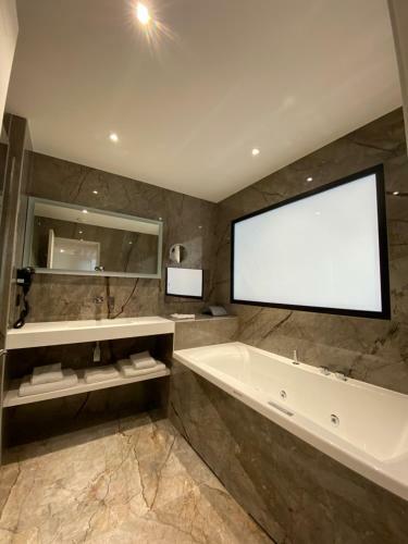 Best Western Plus Le Fairway Hotel & Spa Golf D'arras