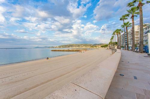 Apartamento Seafront Furnished Studio