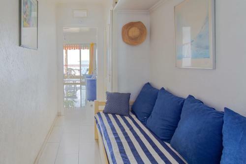 Apartamento Seafront Furnished Studio