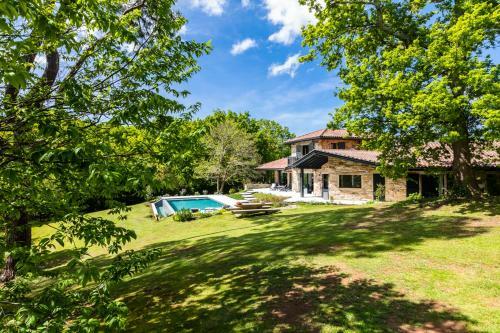 Ascain Villa Sleeps 6 With Pool Air Con And Wifi