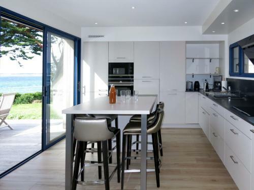 Holiday Home Maison Du Phare de Port-navalo