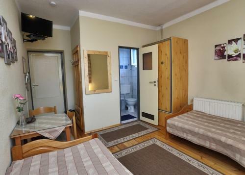 Hostal Pensjonat Tara