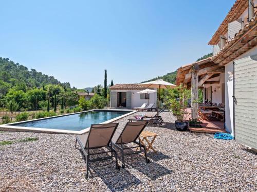 Classy Villa In Bargemon With Private Swimming Pool